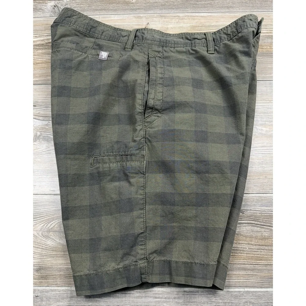 The North Face‎ Chino Shorts Mens Size 36 Green Plaid Gorpcore Hiking Outdoor